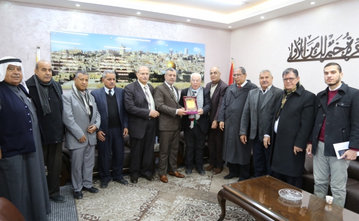النائب العام يستقبل وفد من جمعية مخاتير فلسطين ويؤكد على الشراكة لترسيخ العدالة بين أفراد المجتمع