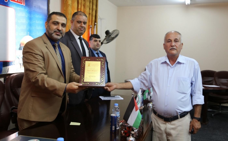 النيابة العامة تكرم الموظف سهيل حسونة لبلوغه" سن العطاء"
