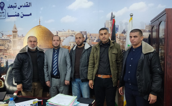 نيابة الوسطى الجزئية تجتمع مع مراقب عام وزارة الداخلية في المحافظة الوسطى