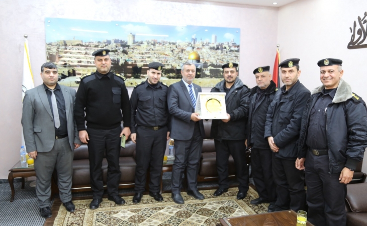 النائب العام يؤكد ضمان الالتزام بالمعايير الوطنية والدولية لحقوق الإنسان