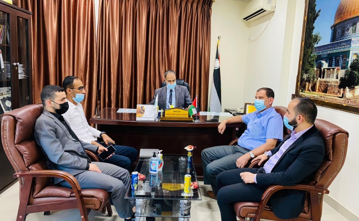 مديرا  نيابة غزة الأولي والثانية  يستقبلان مدير الشؤن القانونية بسلطة الأراضي ويبحثان تعزيز حماية المال العام ومقدرات الدولة