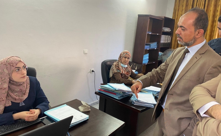رئيس نيابة تنفيذ الأحكام  يناقش مع رؤساء النيابة آليات النهوض  بأرشفة الملفات الجزائية الكترونياً