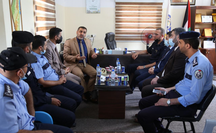 النائب العام يزور مركز شرطة غرب خانيونس، ويلتقي مدير شرطة المحافظة، ومدير المركز