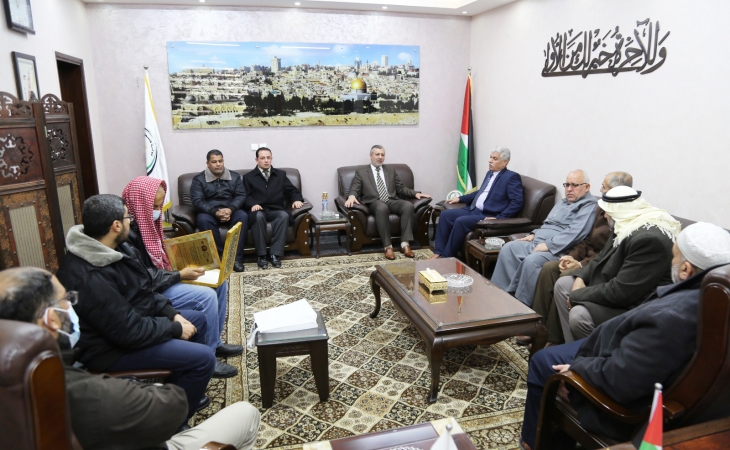 النائب العام يجتمع بوفد من الإدارة العامة لشؤون العشائر والإصلاح بوزارة الداخلية