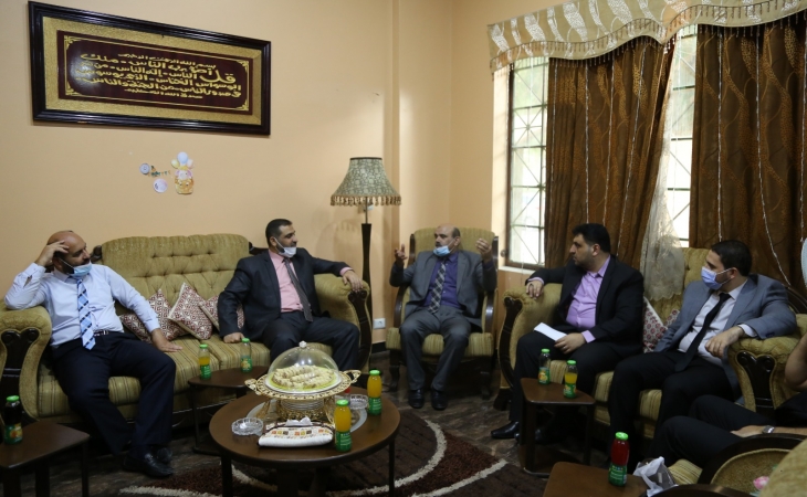 النائب العام المستشار/ضياء الدين المدهون، وأسرة النيابة العامة، يكرّمون المستشار/ د.نافذ المدهون؛ لتفانيه في خدمة أبناء شعبه ووطنه