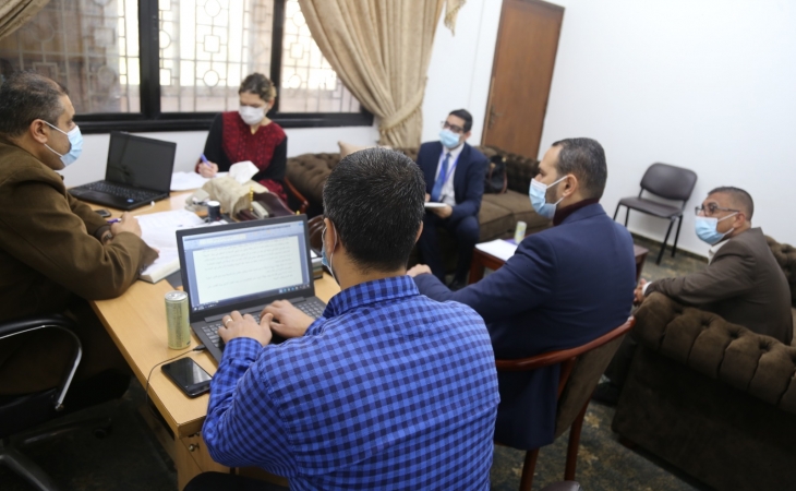 رئيس التفتيش القضائي واللجنة الدولية للصليب الأحمر يؤكدان على تعزيز حقوق النزلاء ويناقشان العقوبات البديلة عن الاحتجاز