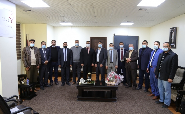 النائب العام ورئيس بلدية جباليا النزلة يؤكدان على تطبيق القانون وتيسير معاملات المواطنين