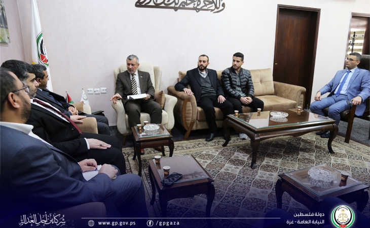 النائب العام يكرّم المهندسِين المشرفِين على تطوير تطبيق العدالة الجنائية