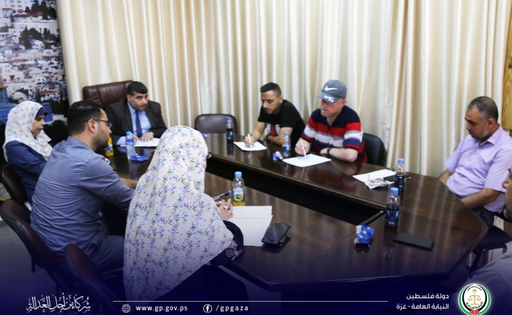 لمناقشة آليات تسهم في جودة مخرجات العمل...مدير عام النيابة العامة يجتمع بموظفي شُعَب الجُنَح في النيابات الكلية