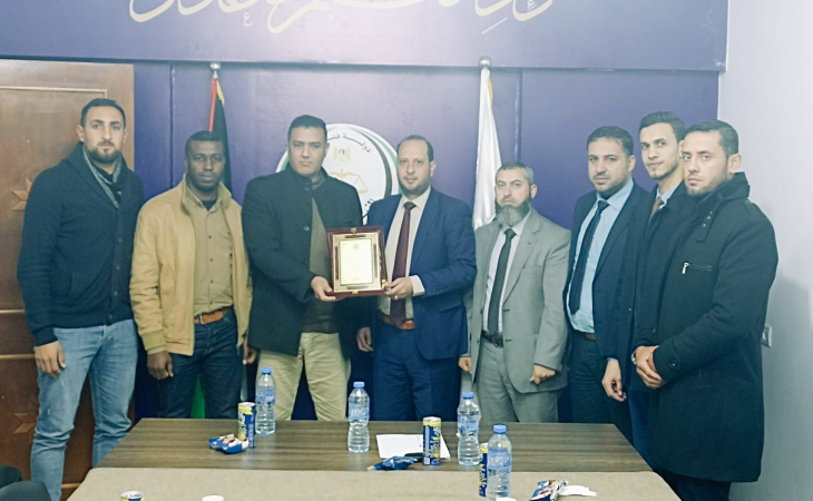 نيابة الوسطى الجزئية تجتمع مع شرطة مكافحة المخدرات بالمحافظة الوسطى