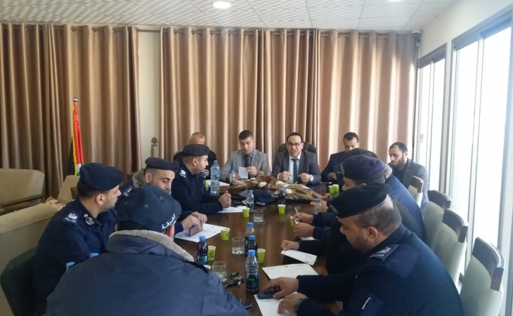 نيابة غزة الجزئية الثالثة تجتمع مع مدراء أقسام التحقيق في مراكز الشرطة بغزة