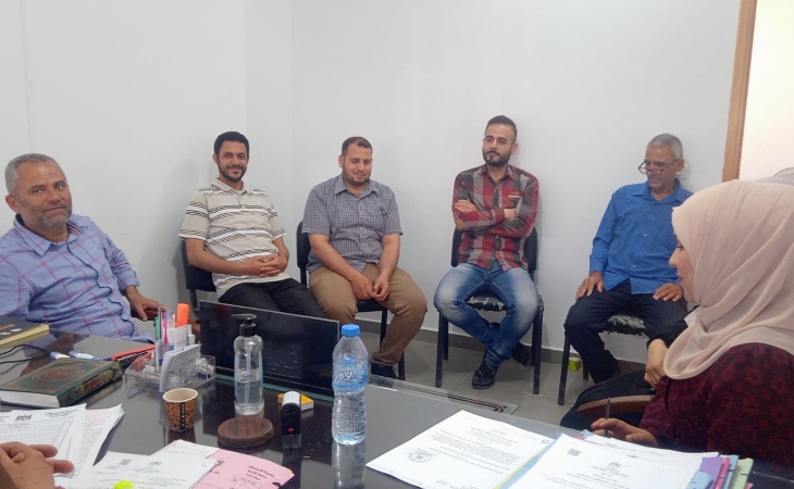 مدير نيابة خانيونس الكلية يعقد الاجتماع الشهري لموظفي النيابة