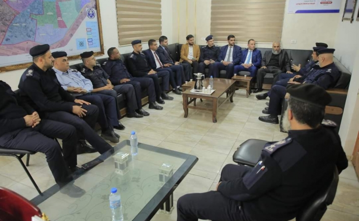 نيابة خانيونس الجزئية تُجري زيارة لمدير شرطة محافظة خانيونس