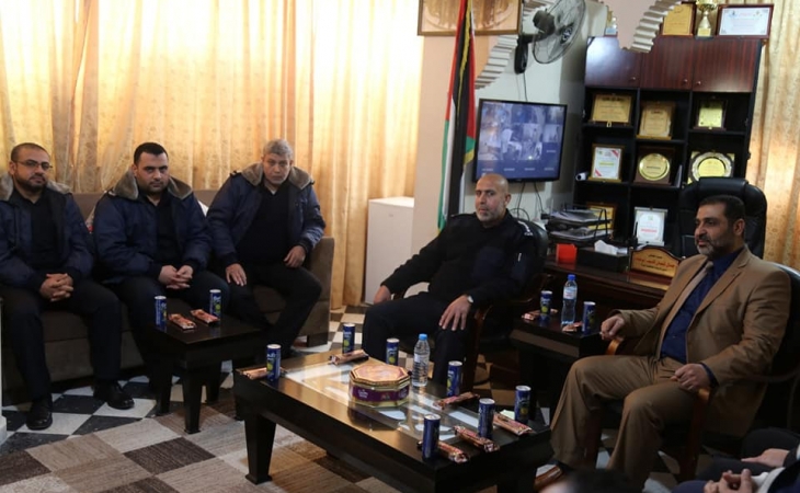 مدير شرطة محافظة غزة العميد/ جمال الديب، ومدراء المراكز الشرطية في المحافظة وقيادتها، في استقبال النائب العام المستشار/ ضياء الدين المدهون