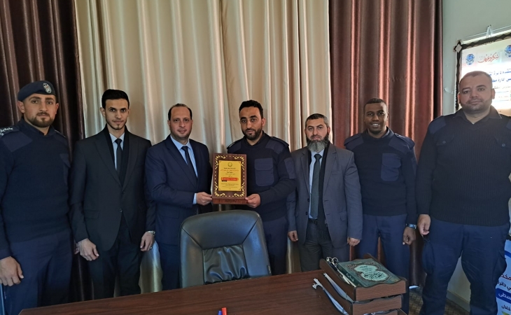 نيابة الوسطى الجزئية تُجري زيارة لإدارة شرطة مكافحة المخدرات في المحافظة الوسطى