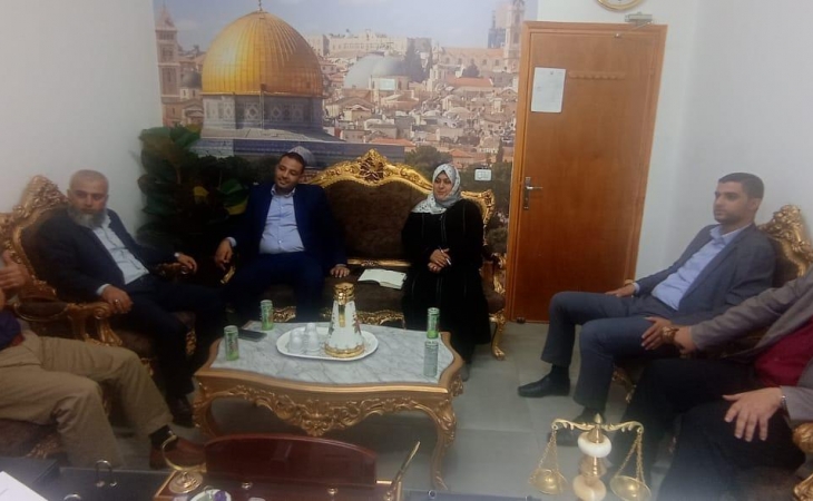 نيابة خانيونس الجزئية تستقبل وفداً من بلدية خانيونس