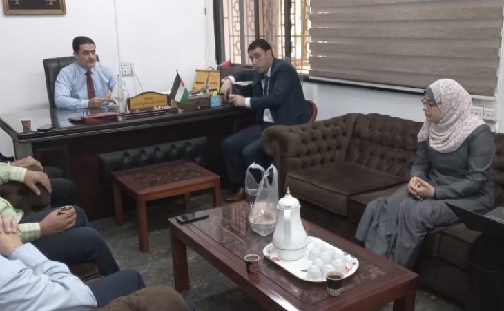 رئيس التفتيش القضائي في النيابة العامة يعقد الاجتماع الشهري مع أعضاء الإدارة