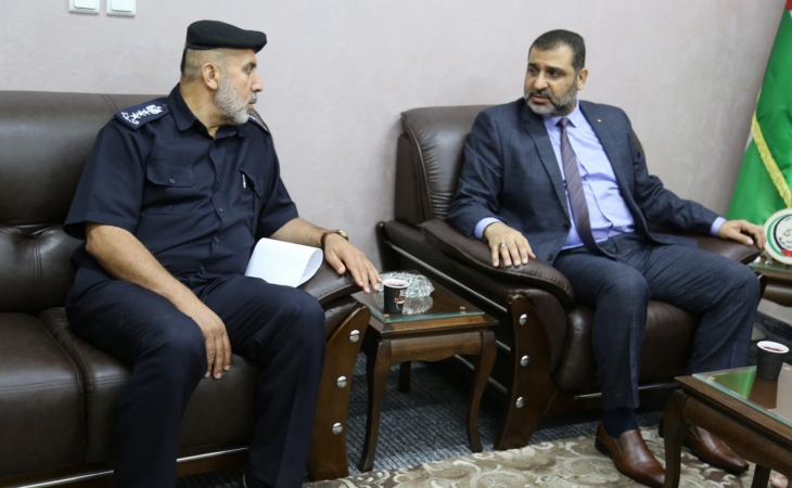 خلال اجتماعه بمساعد مدير عام الشرطة لشؤون محافظات وقيادات مجتمعية...النائب العام/ نؤكد على الشراكة وتعزيز الإجماع الوطني والامتثال لسيادة القانون والحفاظ على الاستقرار المجتمعي