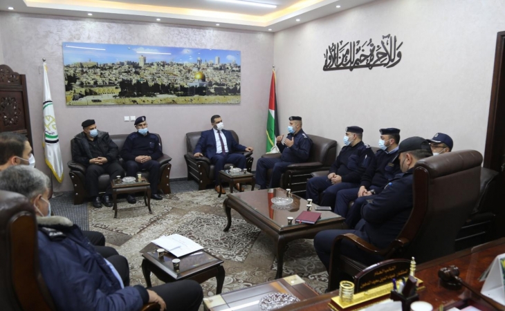 النائب العام يستقبل مدير شرطة محافظة غزة وضباط مراكزها في مكتبه