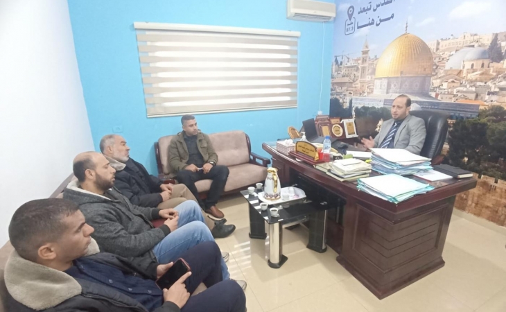 نيابة الوسطى الجزئية تجتمع مع مراقب عام وزارة الداخلية في المحافظة الوسطى