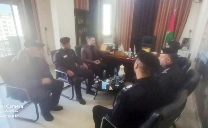 نيابة غزة الجزئية الأولى تلتقي مع مدير الشرطة القضائية في مبنى سرايا نيابات غزة