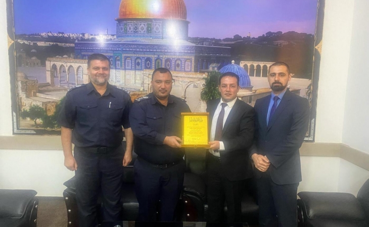 مديرا مدير نيابة المؤسسات والشمال يكرمان مدير شرطة الشمال ويؤكدان على تعزير التعاون الإجرائي والعمل معاً لترسيخ العدالة والأمن والاستقرار المجتمعي والسلم الأهلي.