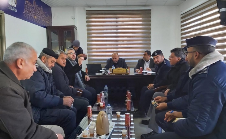 نيابة غزة الجزئية الدائرة الثالثة تعقد اجتماعاً مع الشؤون القانونية والتفتيش والمتابعة لبلدية غزة وشرطة البلدية لبحث سبل التعاون المشترك