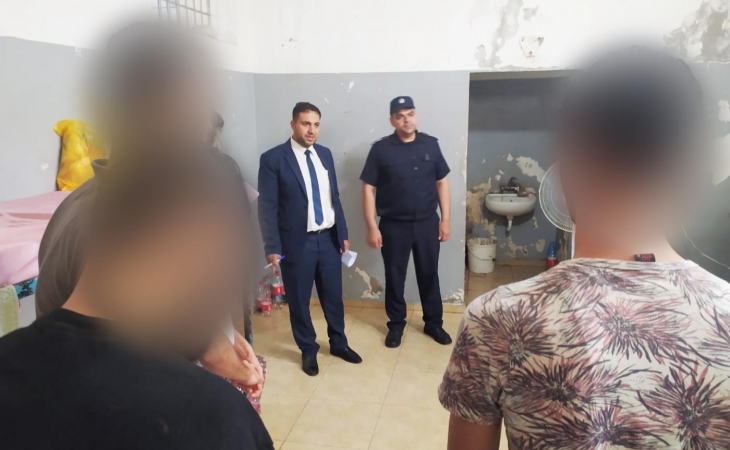 نيابة الوسطى الجزئية تُجري زيارة تفقدية مفاجِئة لنظارة مركز شرطة دير البلح