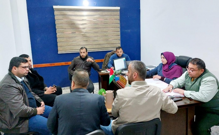 نيابة رفح الجزئية تعقد لقاءً مع المباحث العامة وشركة توزيع الكهرباء في محافظة رفح
