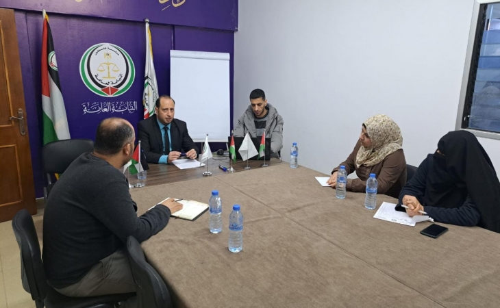 مدير نيابة الوسطى الجزئية يناقش آليات تنظيم العمل مع دائرة الشيكات