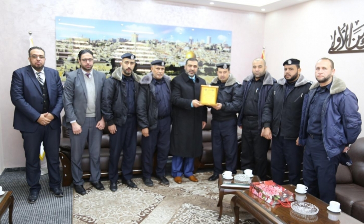 مدير شرطة محافظة الوسطى يهنىء النيابة العامة لحصولها على جائزة النزاهة لعام 2019