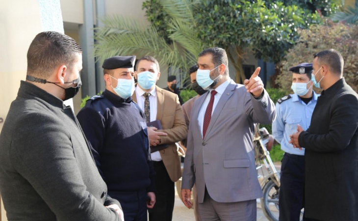 خلال زيارته التفقدية لشرطة المدينة برفح...النائب العام: نهدف من الزيارات التفقدية للمراكز الشرطية العمل على مدار الساعة لتحقيق العدل واقعاً عملياً وترسيخ الأمن والاستقرار المجتمعي