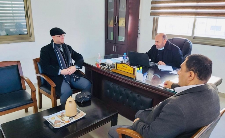 نيابة غزة الجزئية الدائرة الثالثة تعقد اجتماعاً مع الشؤون القانونية لبنك الانتاج