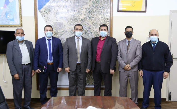 النائب العام ورئيس بلدية رفح يؤكدان على تعزيز التعاون المشترك لتحقيق المصلحة العامة وخدمة الجمهور