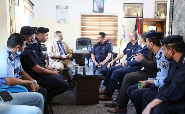 النائب العام يزور مركز شرطة غرب خانيونس، ويلتقي مدير شرطة المحافظة، ومدير المركز