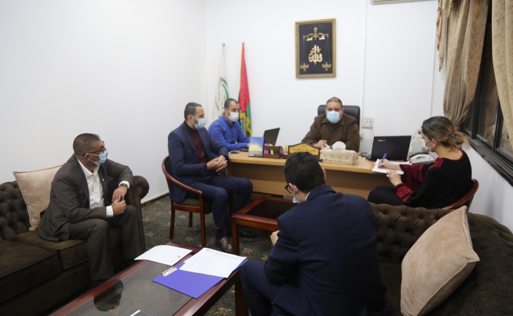 رئيس التفتيش القضائي واللجنة الدولية للصليب الأحمر يؤكدان على تعزيز حقوق النزلاء ويناقشان العقوبات البديلة عن الاحتجاز