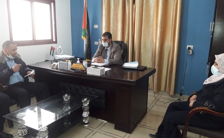 رئيس نيابة خانيونس يؤكد، خلال اجتماعه بضباط الشرطة القضائية في النيابة العامة، على استشعار المسؤولية وحسن استقبال الجمهور