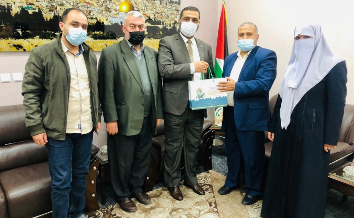 النائب العام يستقبل وفداً من مؤسسة الشيخ احمد ياسين الدولية