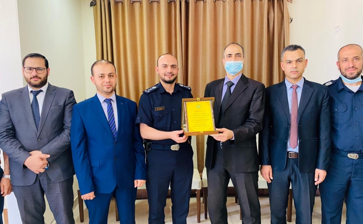 مدير نيابة غزة الثانية ومدير شرطة الرمال يؤكدان  النهوض بجودة التحقيقات وتجسيد قيم العدالة* 