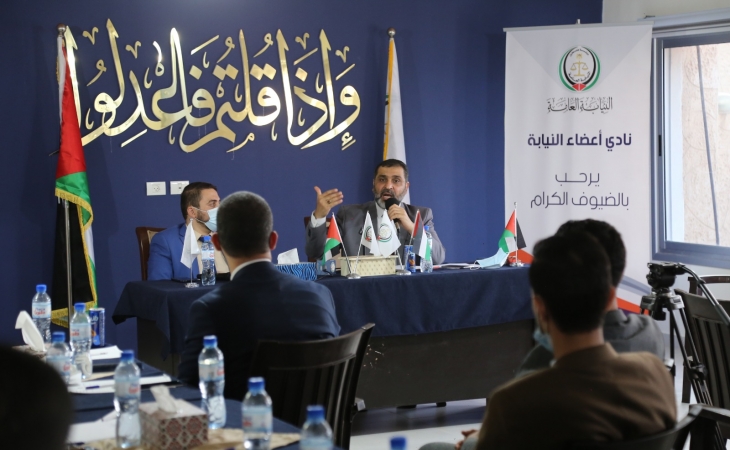 خلال اجتماعه بمعاوني النيابة العامة...النائب العام: استشعار الأمانة وتجسيد قيم العدالة واقعاً عملياً وكفاءة إدارة الدعاوى الجزائية يحقق الاستقرار المجتمعي 