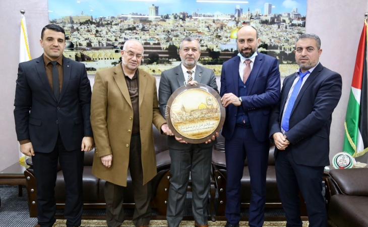 النائب العام يستقبل وفد من شركة الاتصالات الفلسطينية بالتل ويؤكد على إسناد القطاع الخاص
