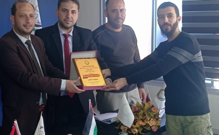 نيابة الوسطى الجزئية تُكرّم الموظف المتميز عن الربع الأول من العام 2023