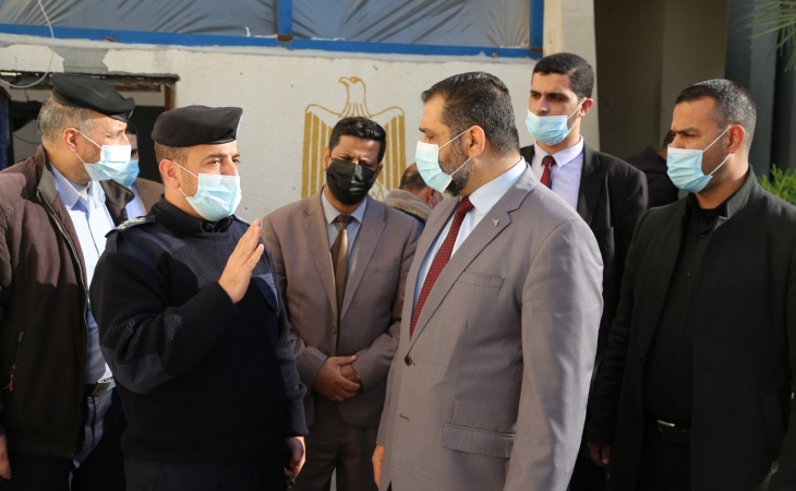 خلال زيارته التفقدية لشرطة المدينة برفح...النائب العام: نهدف من الزيارات التفقدية للمراكز الشرطية العمل على مدار الساعة لتحقيق العدل واقعاً عملياً وترسيخ الأمن والاستقرار المجتمعي