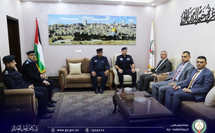 النائب العام يجتمع مع مدير عام شرطة المرور والنجدة ويؤكد على التشدد في الإجراءات المتخذة بحق السائقين المتهورين خلال فترة الأعياد والمناسبات