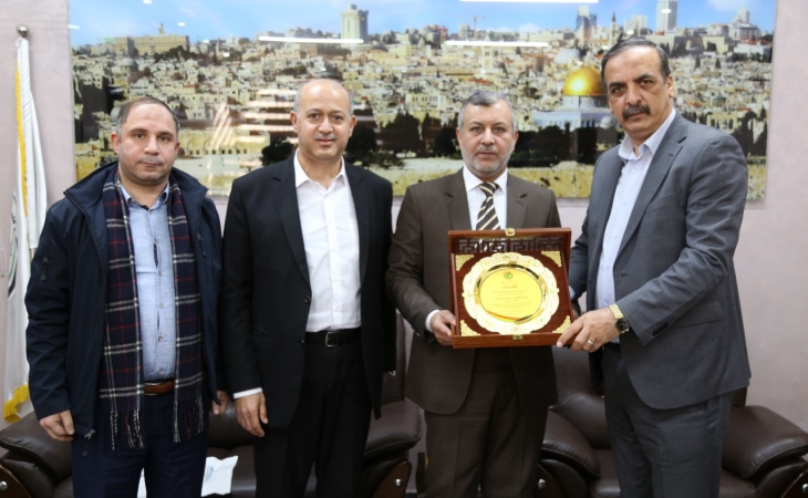النائب العام يستقبل وفد جمعية رجال الأعمال الفلسطينيين ويؤكد بأن النيابة ماضية في دعمها واسنادها للاقتصاد الوطني