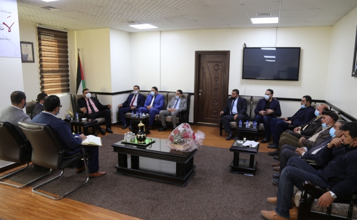النائب العام ورئيس بلدية جباليا النزلة يؤكدان على تطبيق القانون وتيسير معاملات المواطنين