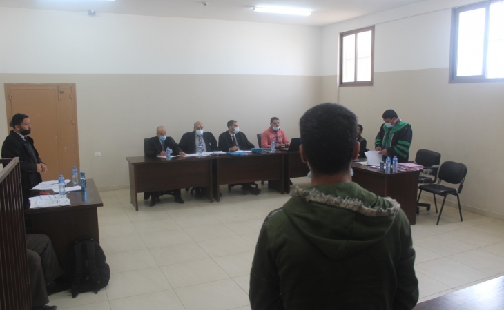 السلطة القضائية تعقد محاكمات بمركز إصلاح وتأهيل اصداء  تُسهم بتخفيف تكدّس النزلاء