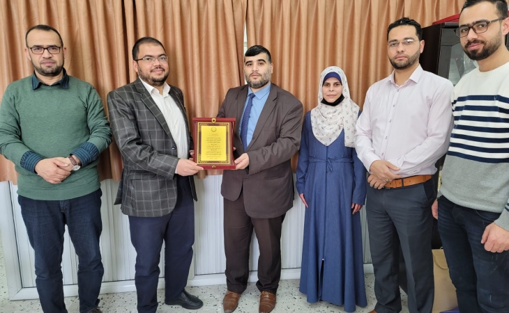 مدير عام النيابة العامة يكرم مدراء وزارة الاتصالات وتكنولوجيا المعلومات