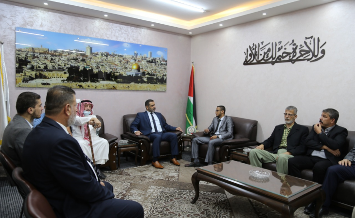 النائب العام يستقبل تجمع مخاتير ووجهاء حي الأمل بخانيونس ويؤكد على الاستمرار في دعم رجال الإصلاح والمخاتير في تحقيق السلم المجتمعي