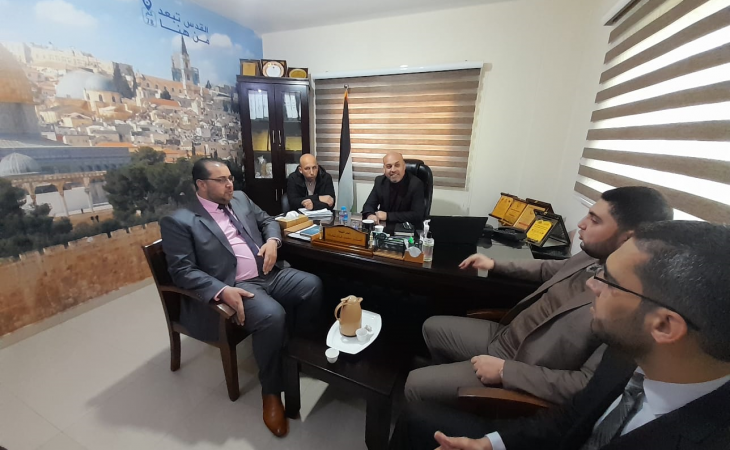 رئيس النيابات المتخصصة يعقد اجتماعاً مع وكلاء النيابة للتأكيد على استمرار تجويد العمل